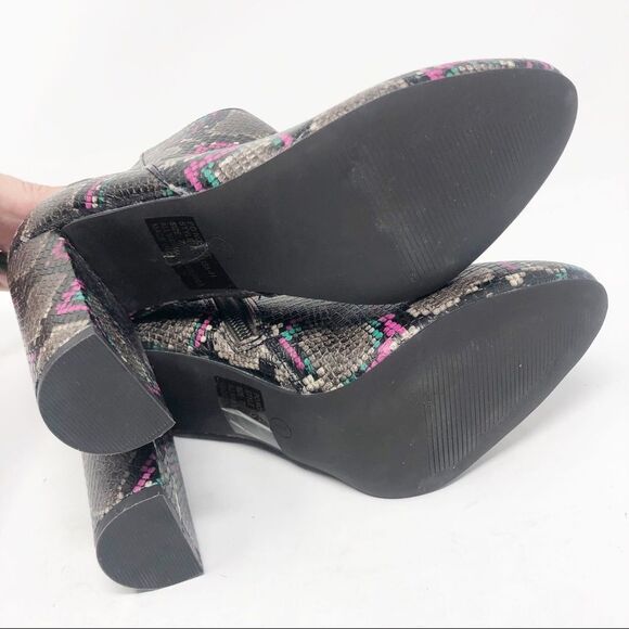 BRECKELLE’S | Snake Animal Print Side Zip Boots Booties Gray Pink Teal Size 7 - Picture 8 of 11